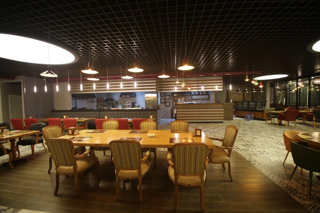 Sincan The Corner Hotel מראה חיצוני תמונה