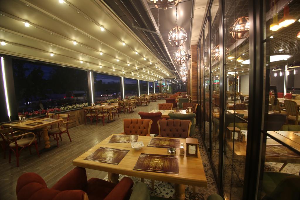 Sincan The Corner Hotel מראה חיצוני תמונה