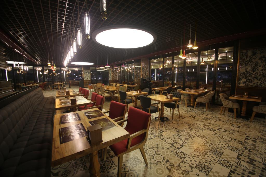 Sincan The Corner Hotel מראה חיצוני תמונה