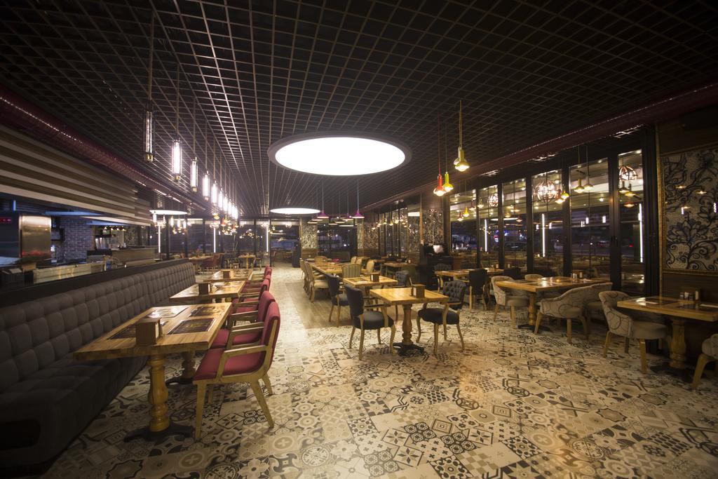Sincan The Corner Hotel מראה חיצוני תמונה