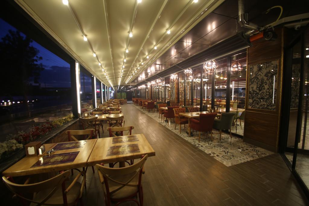 Sincan The Corner Hotel מראה חיצוני תמונה