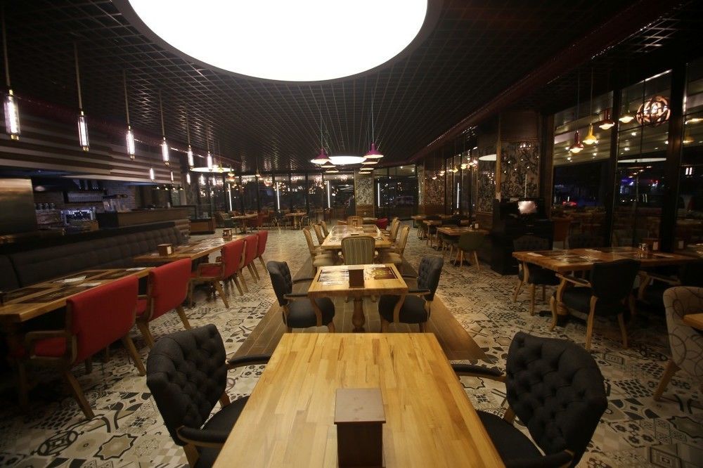 Sincan The Corner Hotel מראה חיצוני תמונה