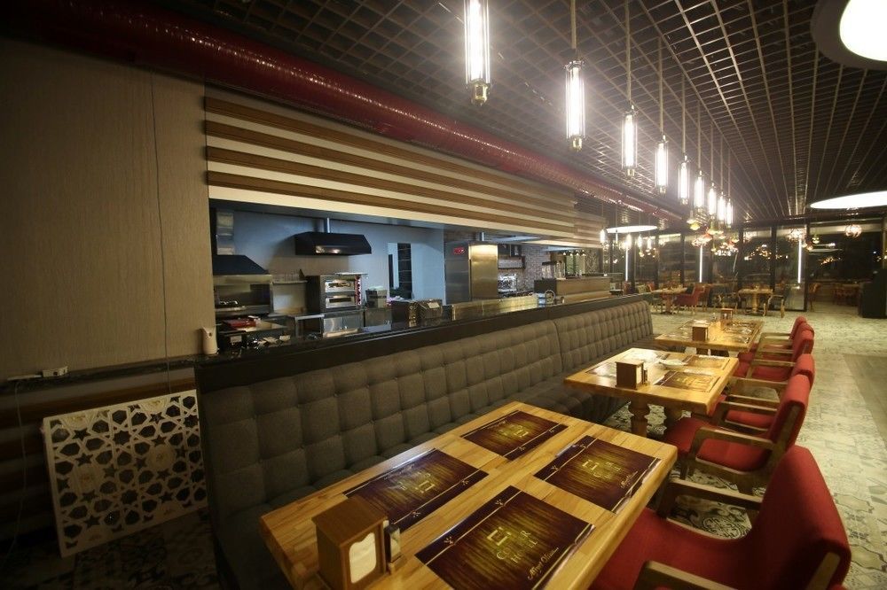 Sincan The Corner Hotel מראה חיצוני תמונה