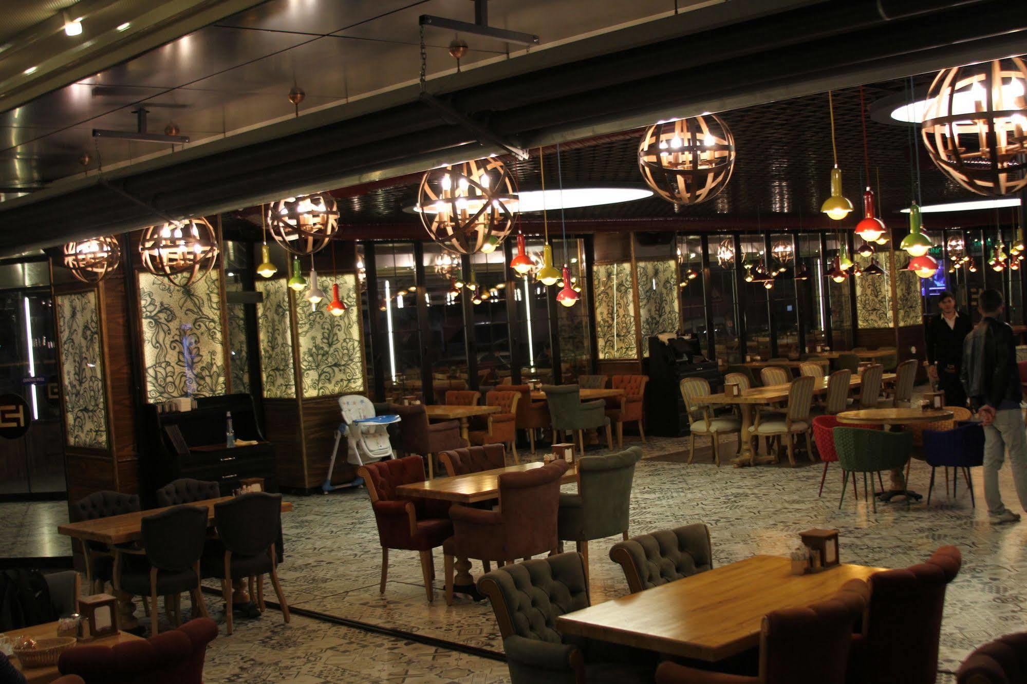 Sincan The Corner Hotel מראה חיצוני תמונה