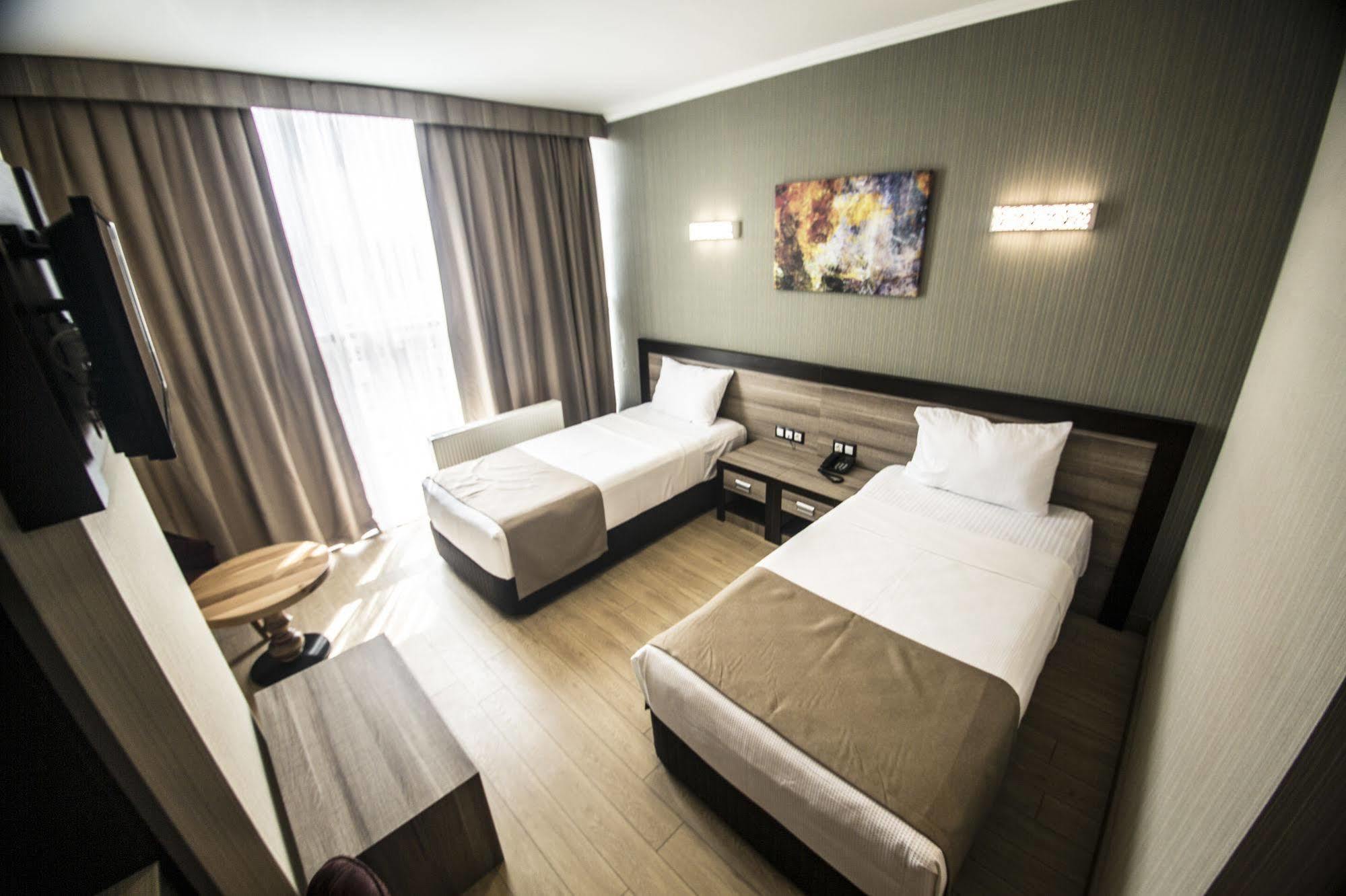 Sincan The Corner Hotel מראה חיצוני תמונה